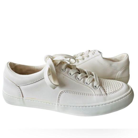 Banana Republic Factory bright white Perforated faux leather sneakers size 7. - Picture 5 of 8